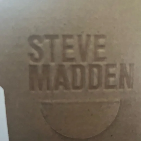 New Steve Madden Silver Rhinestone Sandals - Picture 5 of 5